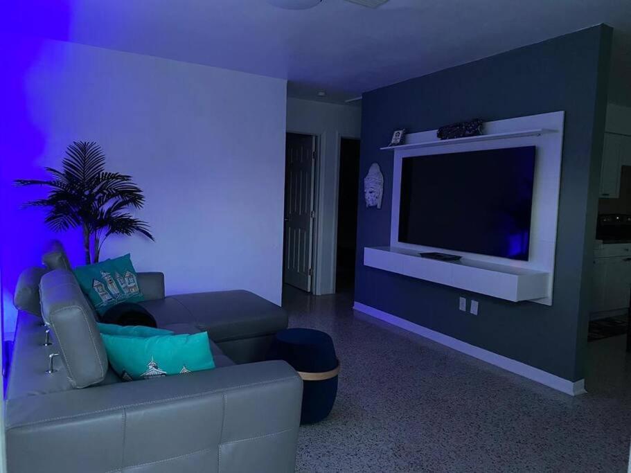 Stayover In Miami Home 2Br - 1Bth - Free Parking Esterno foto