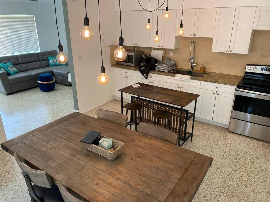 Stayover In Miami Home 2Br - 1Bth - Free Parking Esterno foto