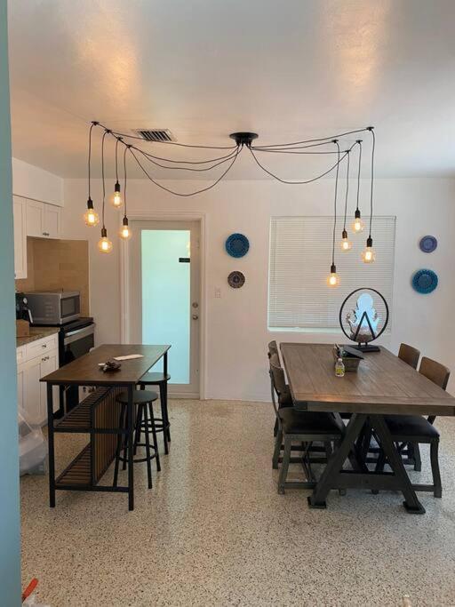 Stayover In Miami Home 2Br - 1Bth - Free Parking Esterno foto